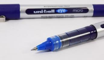 Bút bi nước Uni-ball eye Micro UB150 Rollerball Micro Pen, 0.5mm